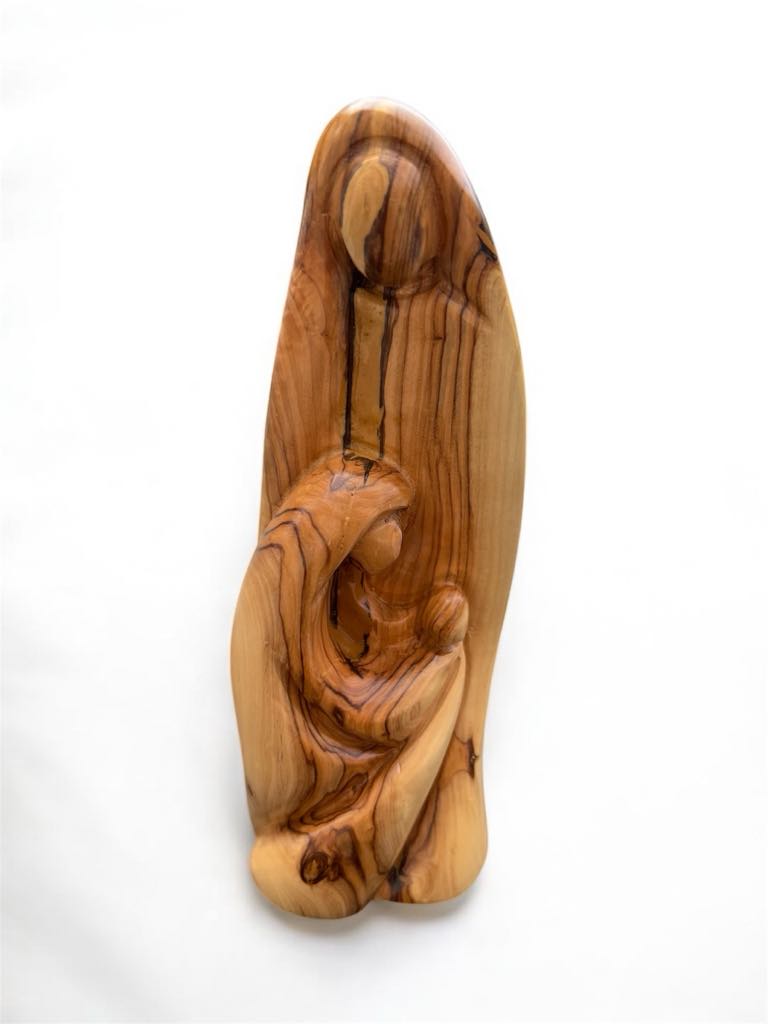 Faceless Holy Family statue